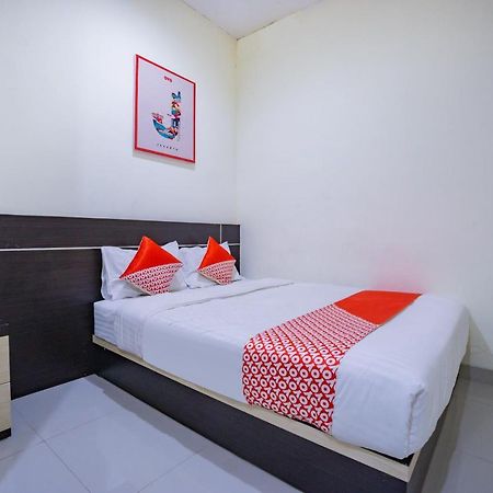 Oyo 2357 Syariah Grand Raudhah Hotel Jacarta Exterior foto