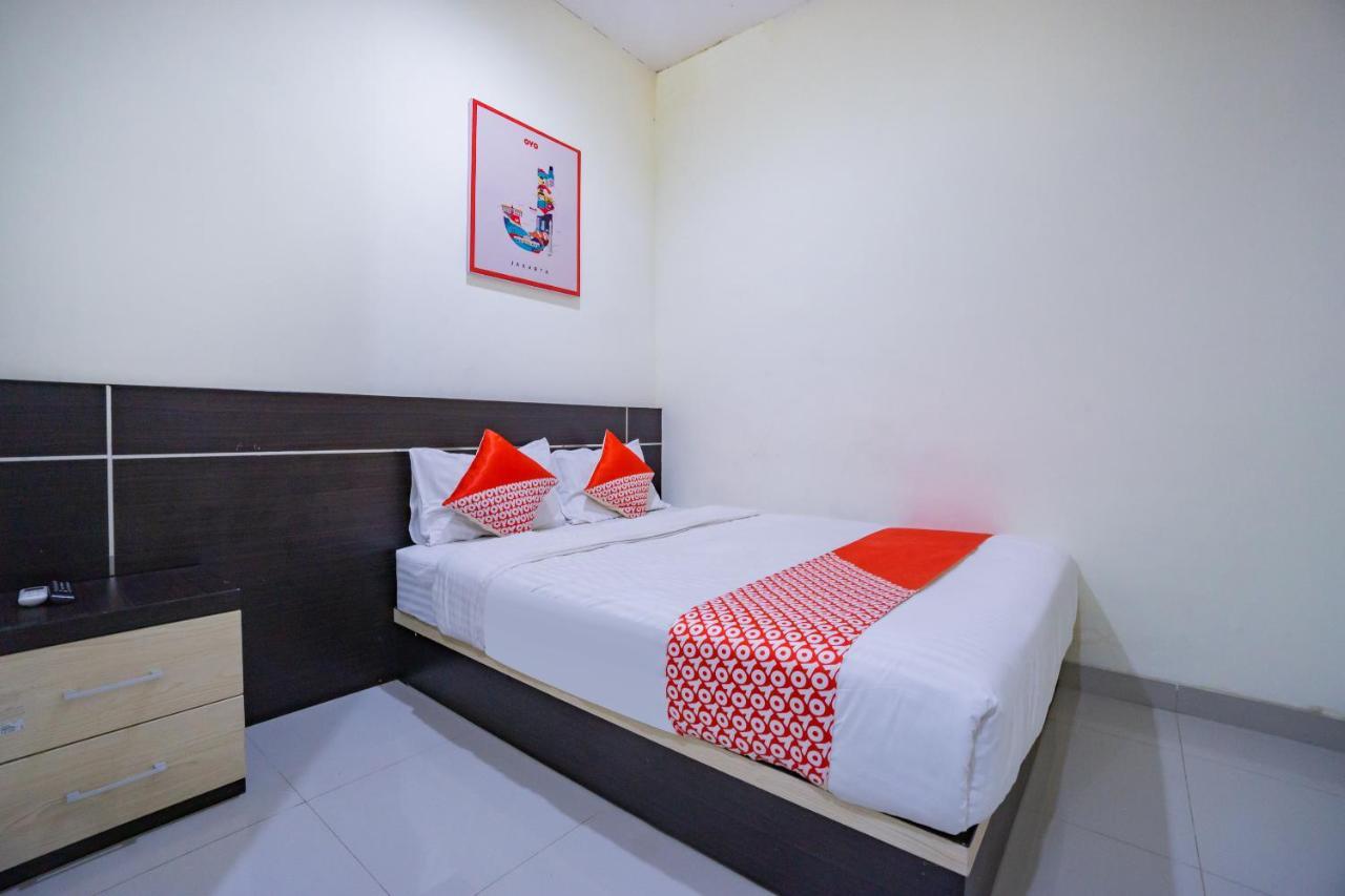 Oyo 2357 Syariah Grand Raudhah Hotel Jacarta Exterior foto