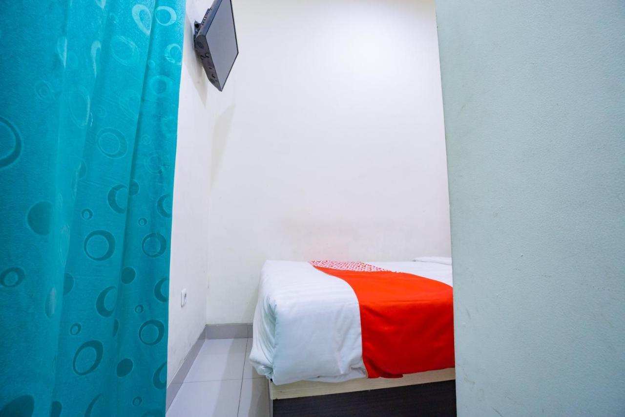 Oyo 2357 Syariah Grand Raudhah Hotel Jacarta Exterior foto