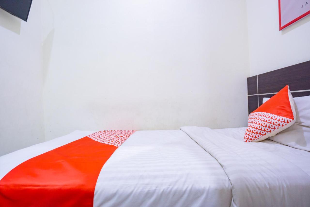 Oyo 2357 Syariah Grand Raudhah Hotel Jacarta Exterior foto