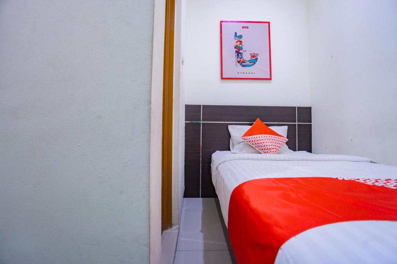 Oyo 2357 Syariah Grand Raudhah Hotel Jacarta Exterior foto