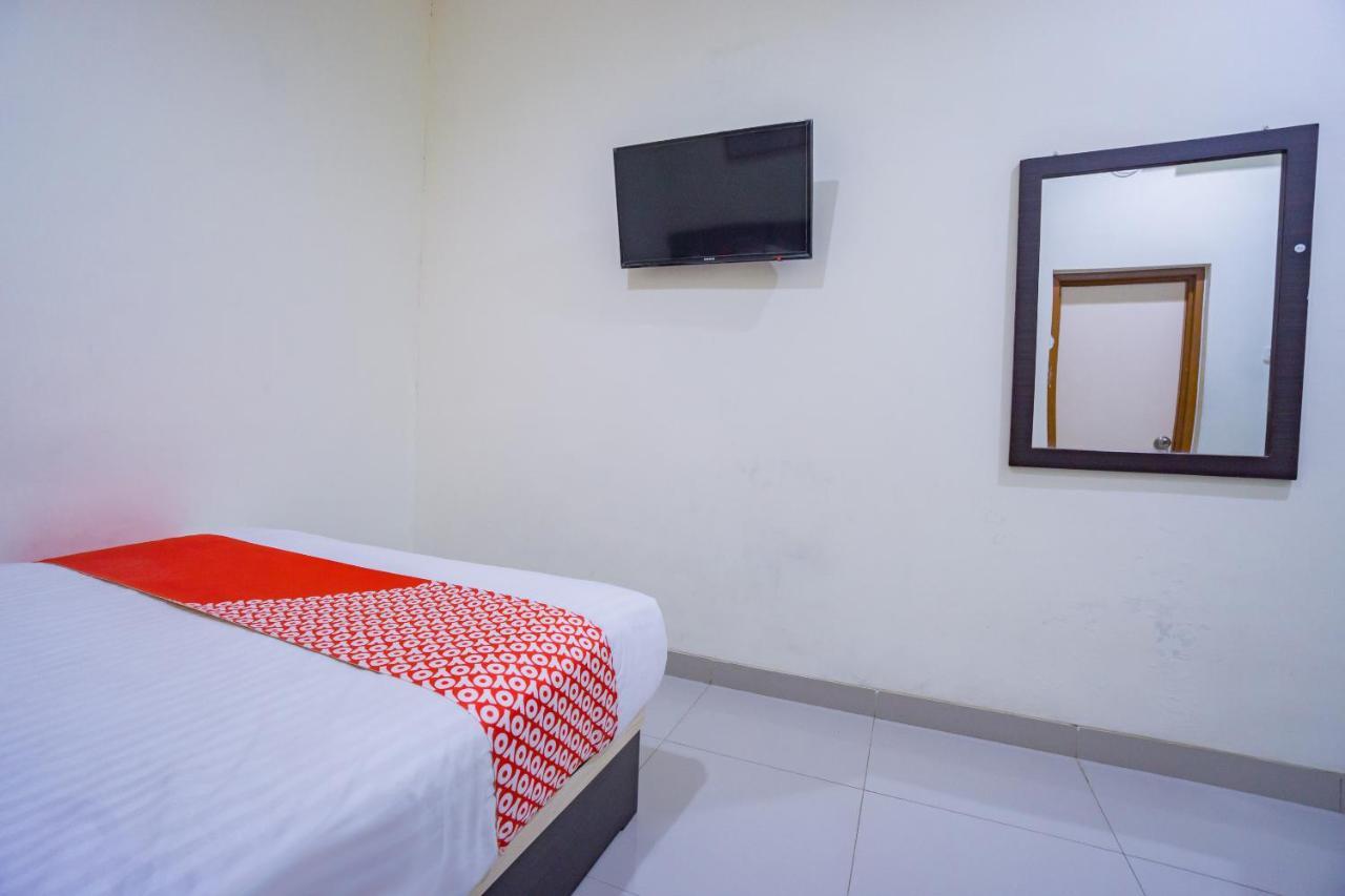 Oyo 2357 Syariah Grand Raudhah Hotel Jacarta Exterior foto