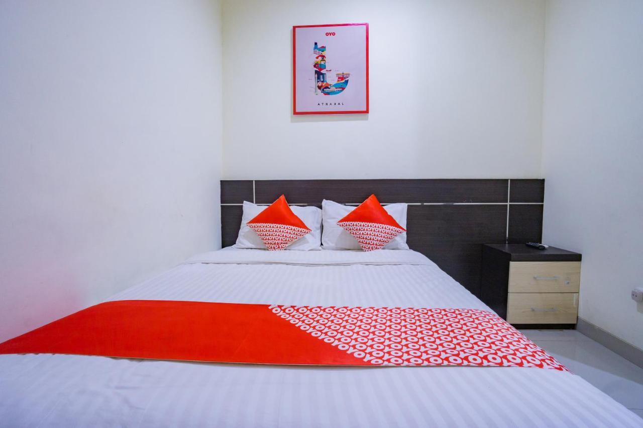 Oyo 2357 Syariah Grand Raudhah Hotel Jacarta Exterior foto
