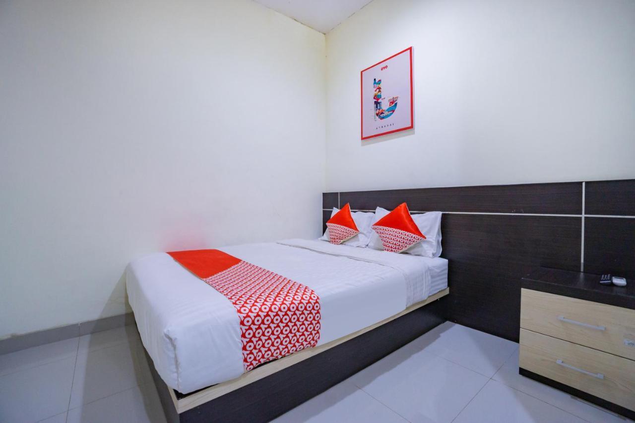 Oyo 2357 Syariah Grand Raudhah Hotel Jacarta Exterior foto