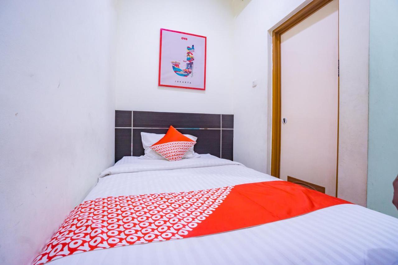 Oyo 2357 Syariah Grand Raudhah Hotel Jacarta Exterior foto