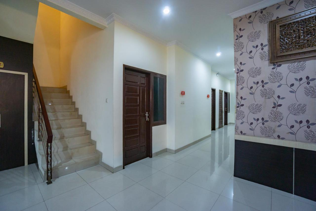 Oyo 2357 Syariah Grand Raudhah Hotel Jacarta Exterior foto