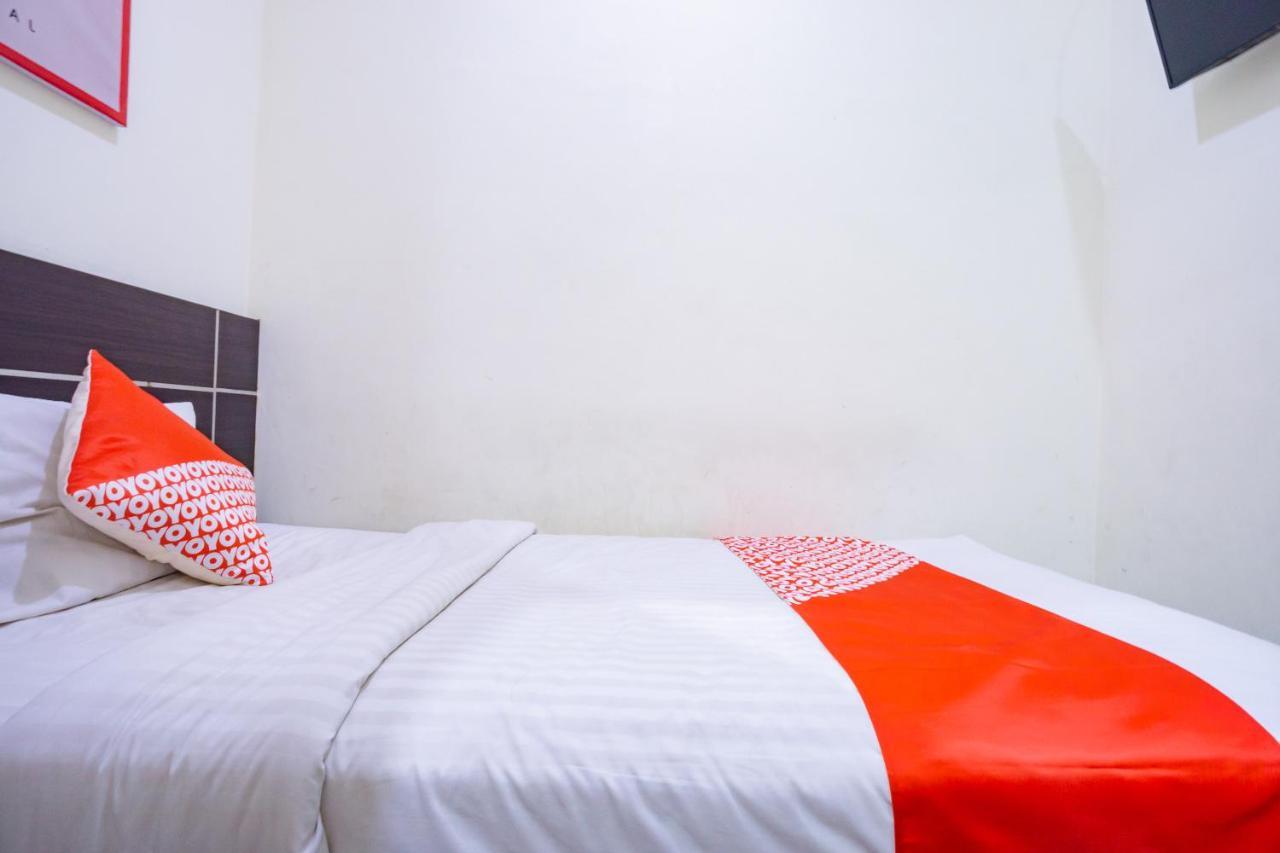 Oyo 2357 Syariah Grand Raudhah Hotel Jacarta Exterior foto