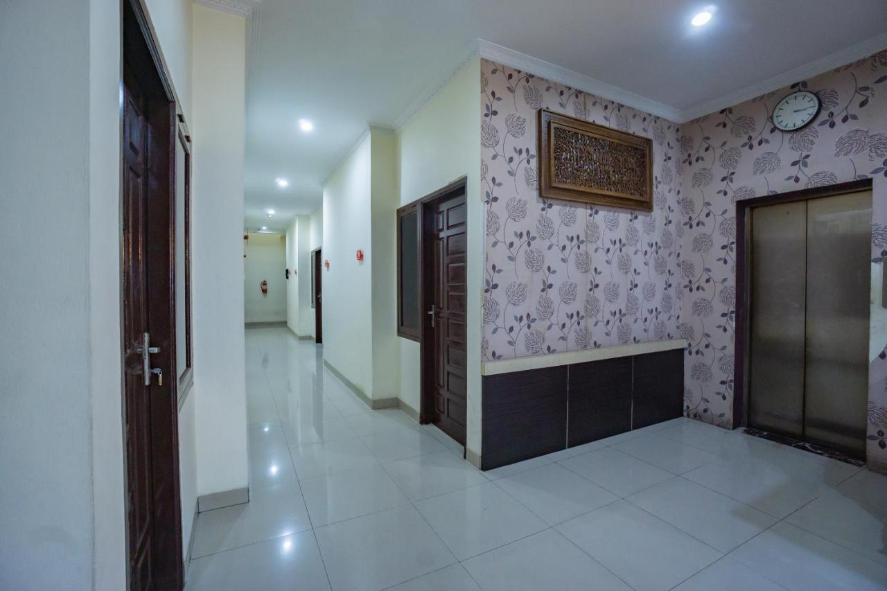 Oyo 2357 Syariah Grand Raudhah Hotel Jacarta Exterior foto