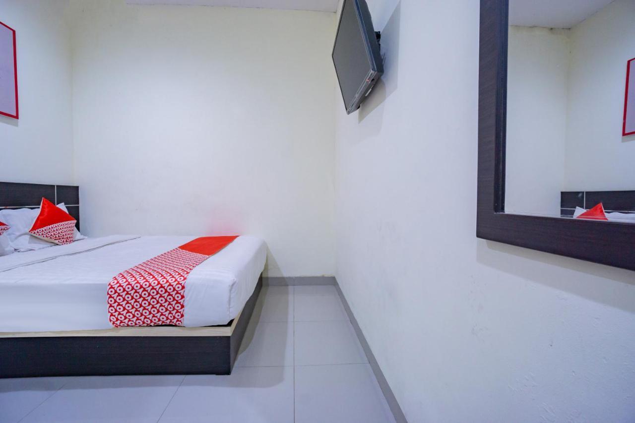 Oyo 2357 Syariah Grand Raudhah Hotel Jacarta Exterior foto