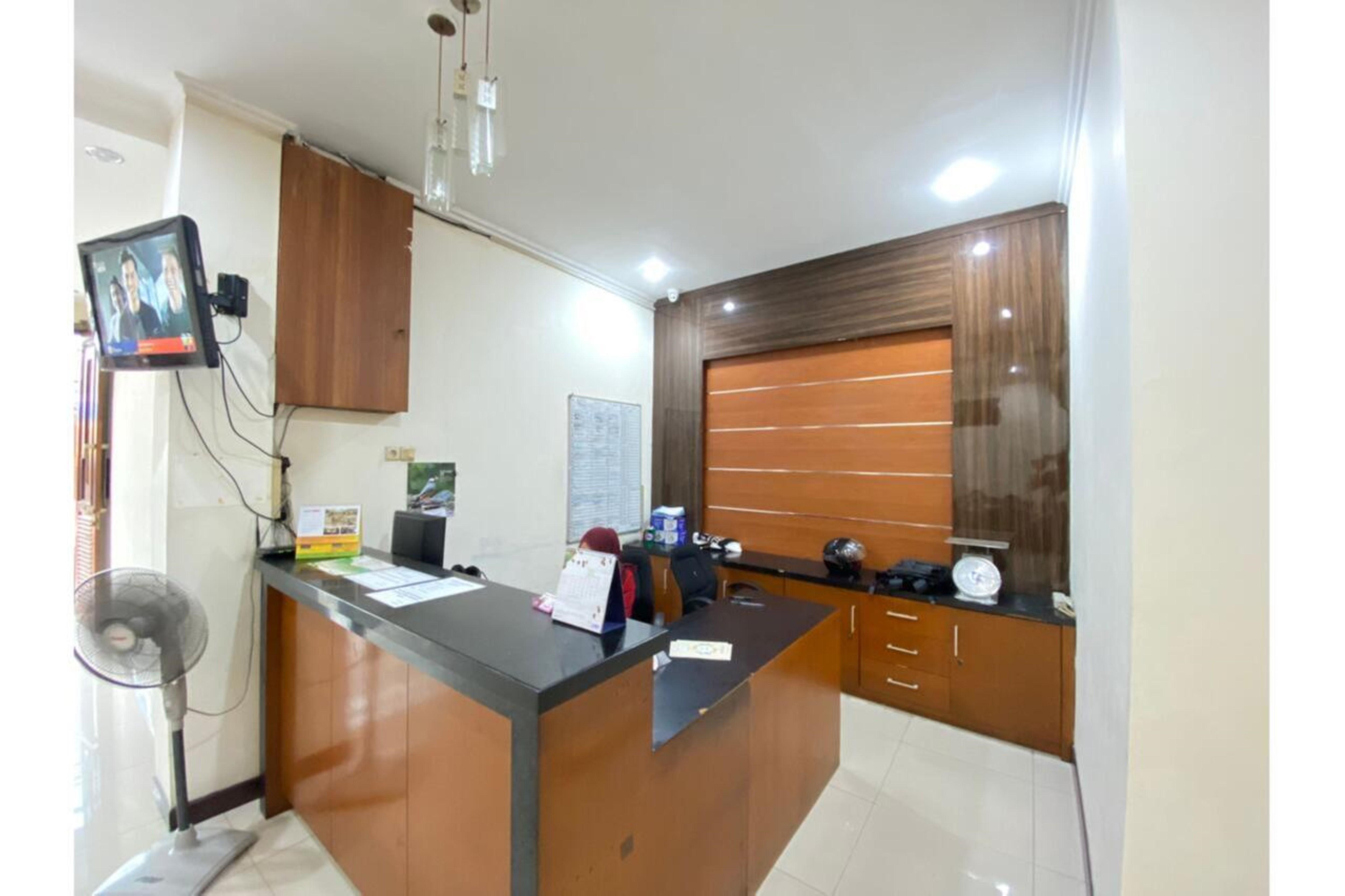 Oyo 2357 Syariah Grand Raudhah Hotel Jacarta Exterior foto