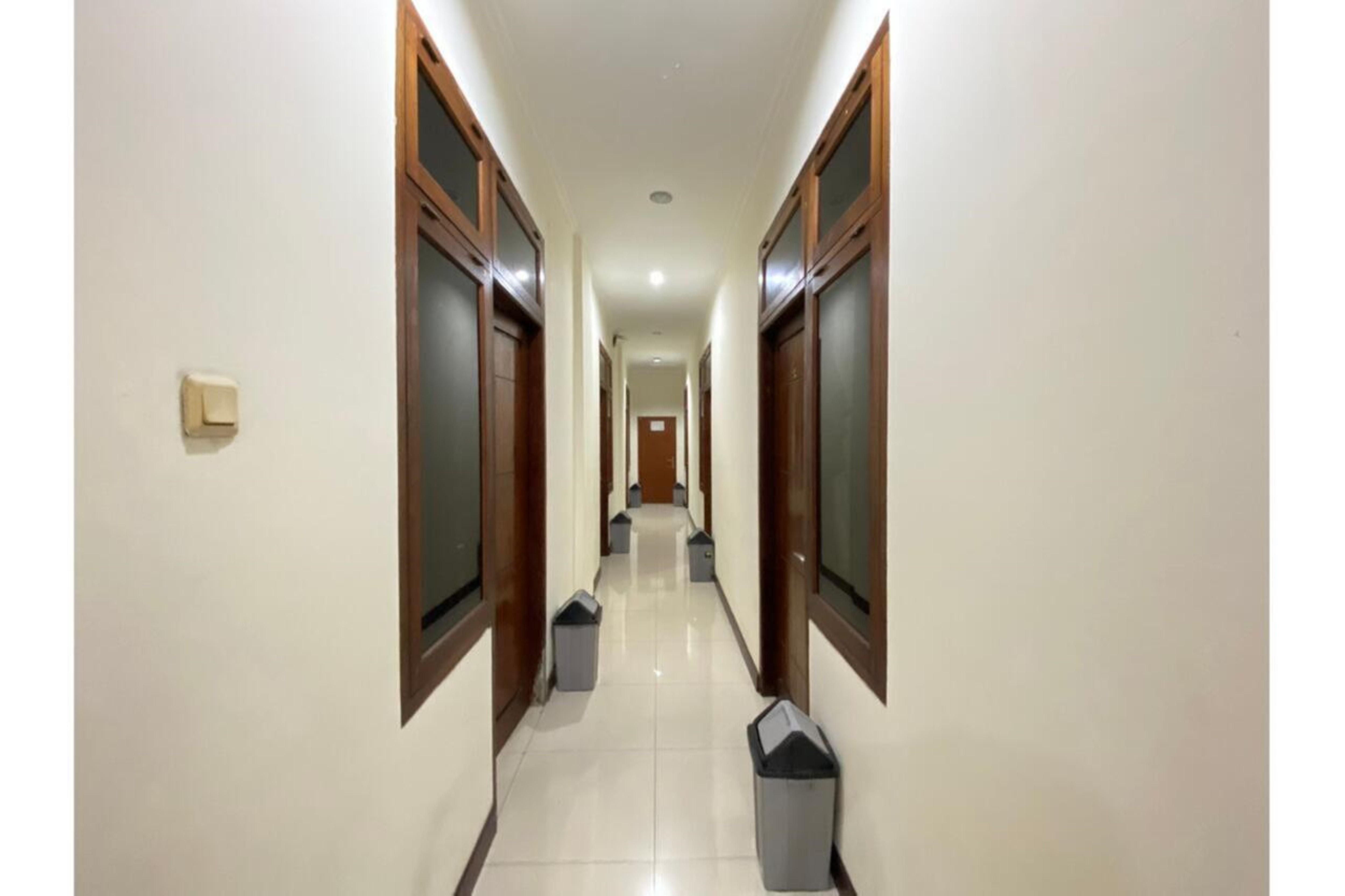 Oyo 2357 Syariah Grand Raudhah Hotel Jacarta Exterior foto
