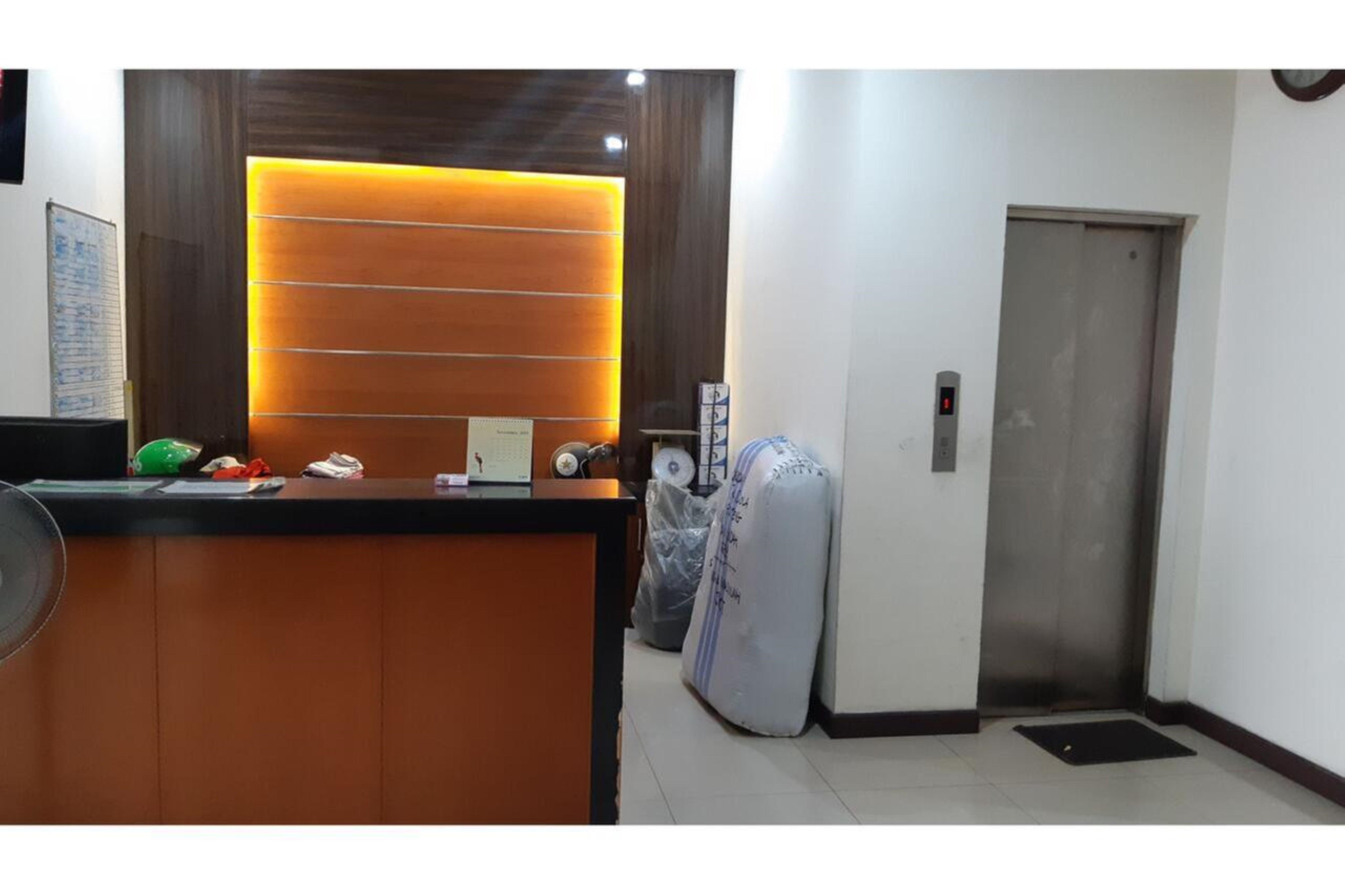 Oyo 2357 Syariah Grand Raudhah Hotel Jacarta Exterior foto