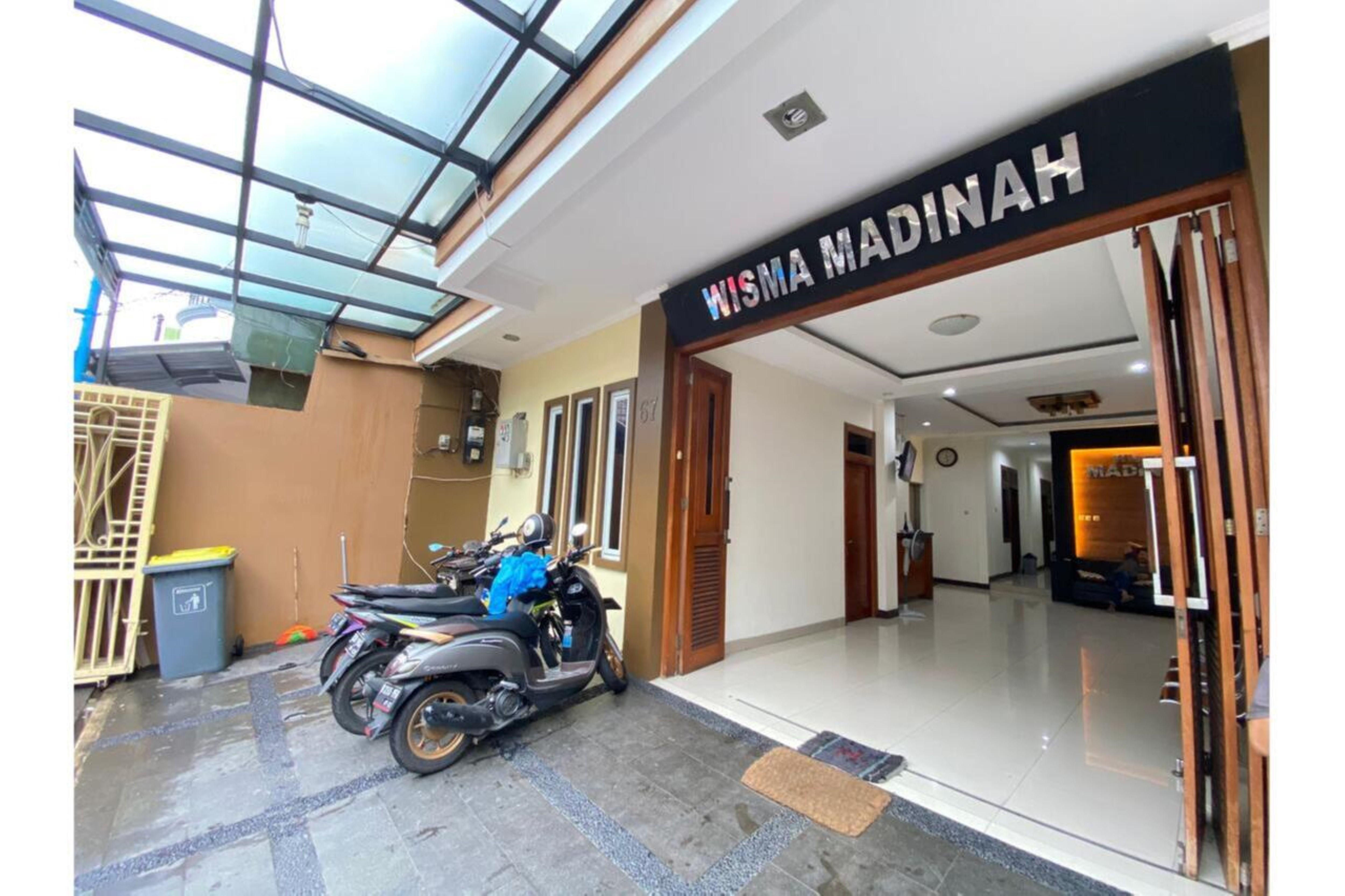 Oyo 2357 Syariah Grand Raudhah Hotel Jacarta Exterior foto