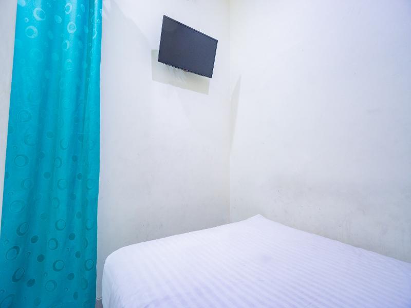 Oyo 2357 Syariah Grand Raudhah Hotel Jacarta Exterior foto