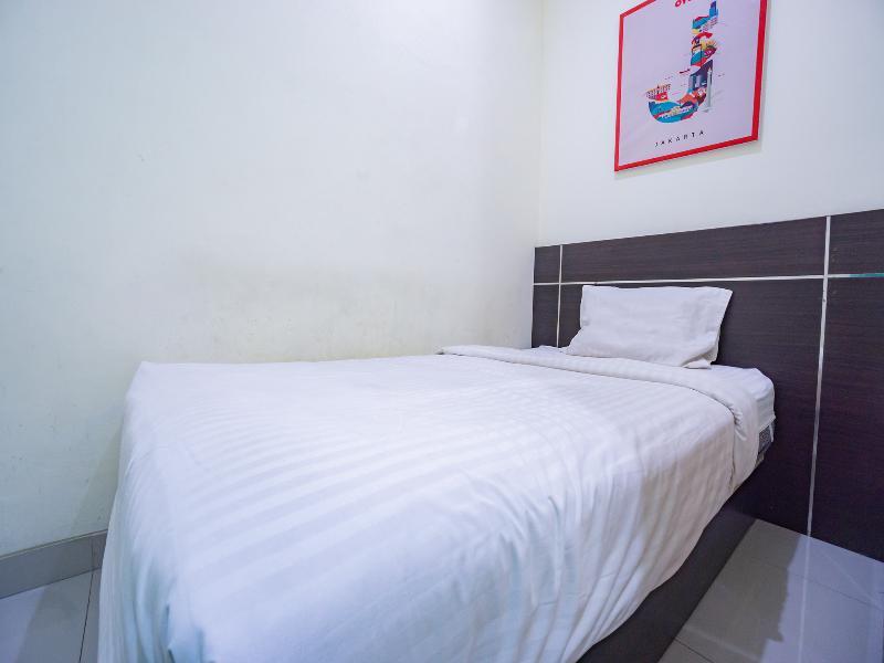 Oyo 2357 Syariah Grand Raudhah Hotel Jacarta Exterior foto